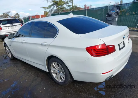2015 BMW 528I xDrive z USA, uszkodzony, nr VIN WBA5A7C59FG142833